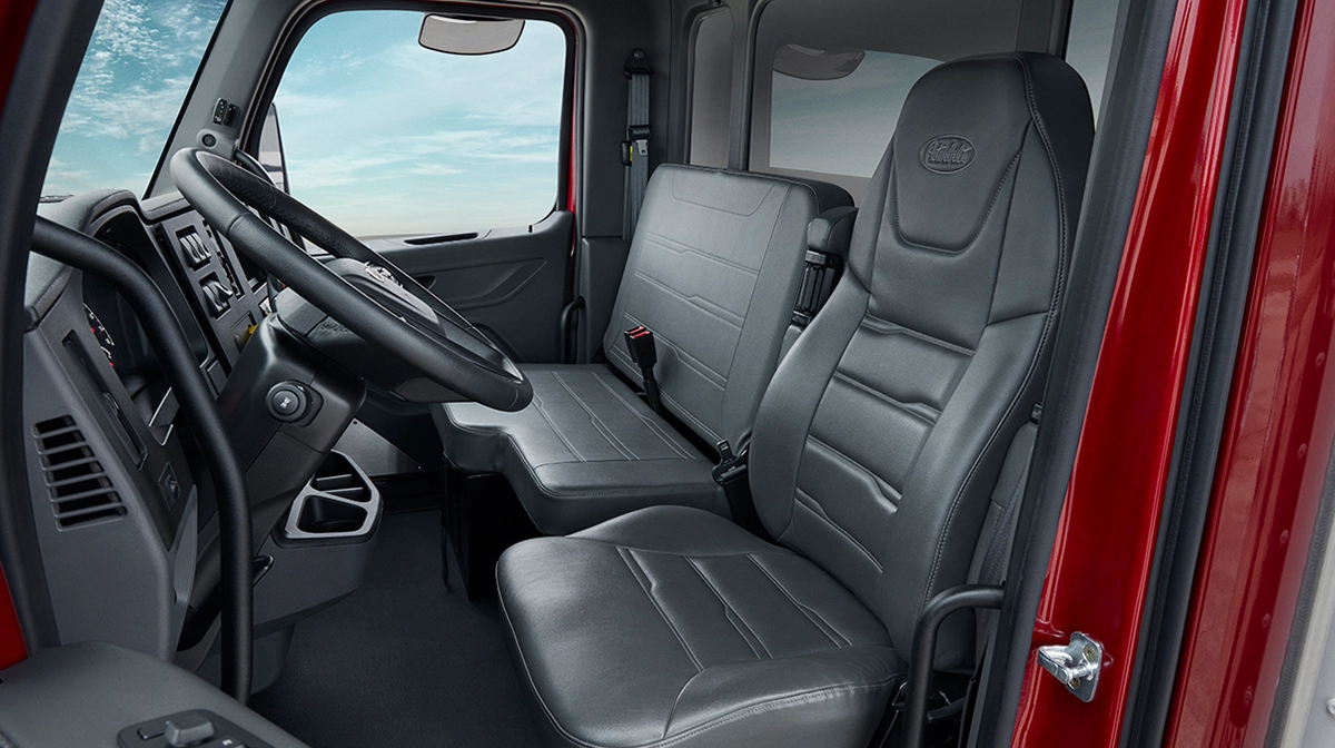 Peterbilt 535 Interior