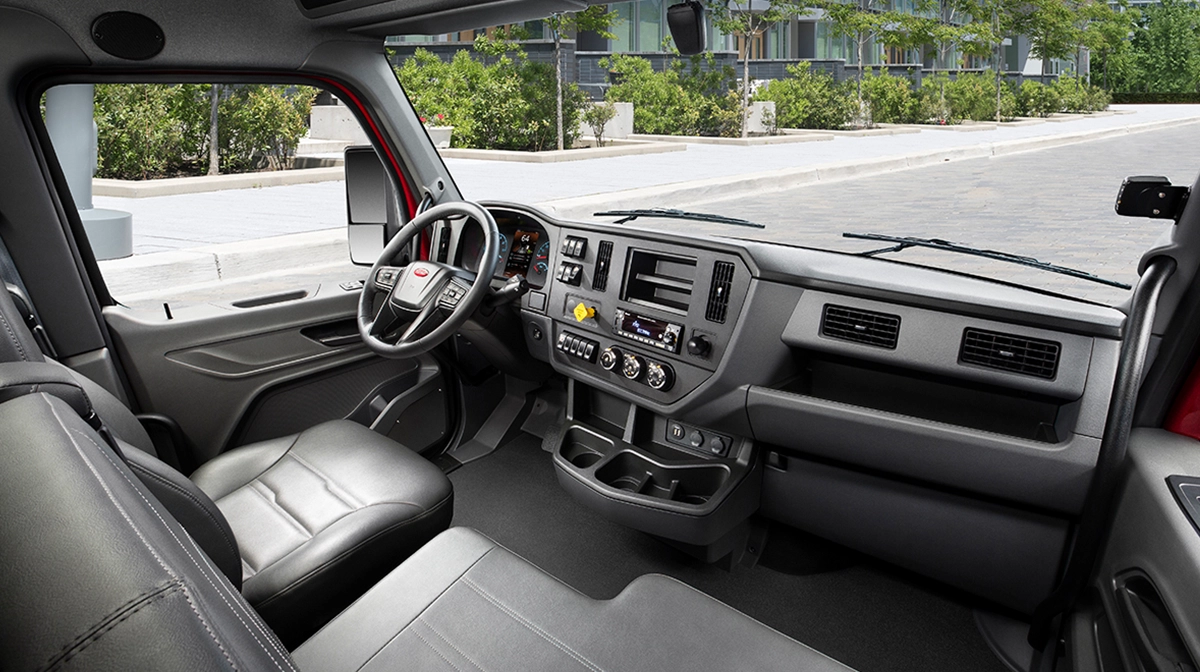 Peterbilt 536 Interior
